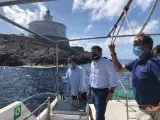 El consejero de Agua, Agricultura, Ganadería, Pesca y Medio Ambiente, Antonio Luengo, visita la Reserva Marina de Cabo de Palis-Islas Hormigas