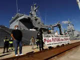 Varios trabajadores de Navantia en Ferrol aprovecharon la botadora del último buque para Australia para protestar.