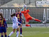 Un momento del Real Madrid vs Barça femenino.