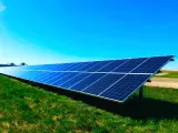 La energía solar fotovoltaica es el segmento de las renovables que más financiación de CaixaBank ha recibido en lo que va de año.