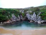 Playa de Gulpiyuri. Naves de Llanes, Asturias.