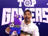 Jordi Cruz muestra la llama de 'Fortnite' que hará en 'Top Gamers Academy'.