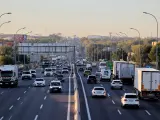 Tr&aacute;fico en la autov&iacute;a A-4 con la M-50, en Madrid.