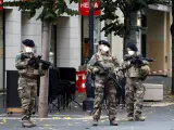 Agentes de fuerzas especiales en las calles de Niza tras el atentado.