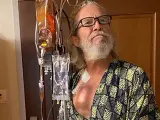 Jeff Bridges, con el equipo que le suministra su tratamiento contra el linfoma.
