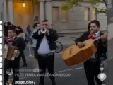 Imagen de un grupo de mariachis enviados por los usuarios de Forocoches a la Casa Blanca.