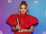 Es indudable que el estilo de Jennifer Lopez es único y en cada una de sus apariciones nos deja con la boca abierta. La actriz y cantante, de 51 años, impacta cada vez que aparece en cualquier evento y consigue que sus modelos se hagan virales.