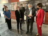 La directora general de la Guardia Civil, María Gámez, con el director del Memorial Víctimas del Terrorismo, Florencio Domínguez