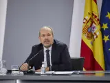 El ministro de Justicia, Juan Carlos Campo, durante su intervención en una rueda de prensa posterior al Consejo de Ministros celebrado en Moncloa, Madrid (España), a 24 de noviembre de 2020. El Consejo de Ministros ha aprobado hoy el plan