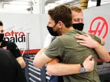 Grosjean y su ingeniero de carrera