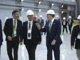 Ignacio Sánchez Galán con empleados brasileños de la compañía.