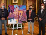 El pinto Javier Lorente entrega al Ayuntamiento el cuadro pintado durante la iniciativa 'Un pintor en la calle'