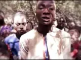 El grupo terrorista Boko Haram ha publicado este jueves un vídeo en el que se ve a algunos de los más de 300 estudiantes de una escuela secundaria en el estado de Katsina, en el noroeste de Nigeria, confirmando así que el grupo está detrás del rapto. ​ ​En la grabación de algo más de unos seis minutos, uno de los estudiantes dice a cámara que han sido atrapados "por la banda de Abú Shekau" y pide que les ayuden. Además, asegura que algunos de ellos han muerto como resultado de las fuerzas de seguridad mandatas en su rescate.