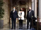 De izquierda a derecha, el primer teniente de alcalde, Jaume Collboni, la alcaldesa de Barcelona, Ada Colau, y el presidente del grup municipal de ERC, Ernest Maragall, este domingo.