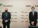 Unicaja y Liberbank firma fusi&oacute;n