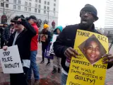 Manifestantes protestan en Cleveland (Ohio, EE UU), en noviembre de 2014, tras la muerte del menor afroamericano Tamir E. Rice por disparos de la Policía.