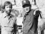 Chuck Norris junto a Steve Carver