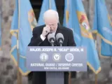 El presidente electo de EE UU, Joe Biden, emocionado durante el discurso en el que se despidió del estado de Delaware, la víspera de su toma de posesión como presidente en Washington.