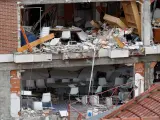 Vista de los daños ocasionados tras la explosión registrada en el número 98 de la calle Toledo.