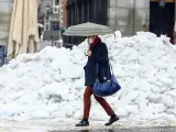 Imagen de recurso de nieve en la Plaza Mayor de Madrid.