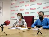 El secretario general de Comisiones Obreras de Castilla-La Mancha, Paco de la Rosa, y la secretaria general de CCOO Cuenca, María José Mesas.