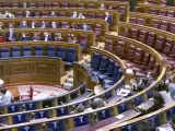 Pleno del Congreso cuando los diputados de Vox corearon "Que se besen".