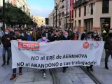 Manifestaci&oacute;n de CCOO y UGT para exigir la retirada del ERE de Aernnova