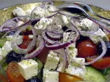La ensalada griega, un clásico de las ensaladas mediterráneas.