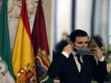 El ministro de Consumo, Alberto Garzón, se dirige al público asistente después de visitar el Ayuntamiento de Málaga a 24 de febrero 2021 Álex Zea / Europa Press 24/2/2021