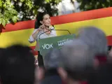 La candidata de Vox, Rocío Monasterio, durante un mitin de campaña.