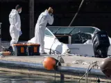 La Guardia Civil ha hallado restos de sangre en el barco de Tomás Antonio Gimeno, en el que fue visto por última vez antes de desaparecer sin que estuviera acompañado en ese momento por sus dos hijas, de 1 y 6 años, también en paradero desconocido.