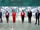 Los candidatos a la Presidencia de la Comunidad de Madrid posan con mascarilla antes de emprender una campa&ntilde;a electoral a cara de perro.