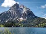 Pico de Los Encantados y el lago de San Mauricio.