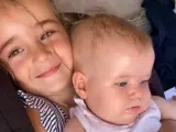 Anna y Olivia, en un vídeo difundido en redes sociales.