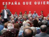Pedro Sánchez, en un acto político con pensionistas.