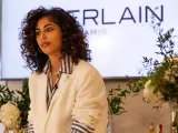 Mina El Hammani en el evento de presentación como embajadora de Guerlain.