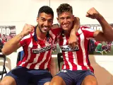 Luis Suárez y Marcos Llorente tras ganar LaLiga con el Atlético