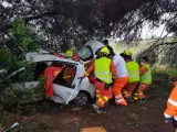 Sucesos.- Fallece el conductor de un turismo tras salirse de la vía y chocar contra un árbol en Paterna