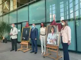 La Asamblea coloca los retratos de los expresidentes de la Cámara regional Paloma Adrados y José Ignacio Echeverría