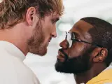 Logan Paul y Floyd Mayweather en un careo previo al combate.