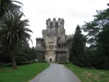 Vista de la fachada del Castillo de Butr&oacute;n.