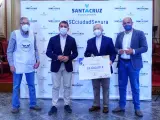 Las Fiestas de Mayo de Santa Cruz recaudan más de 18.600 euros para 54 entidades de reparto de alimentos