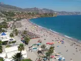 Coronavirus.- Nerja cerrará sus playas en la noche de San Juan a partir de las 22.00 horas