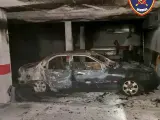 Desalojan un edificio de 24 viviendas por un incendio en un garaje en Campos