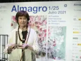Julieta Serrano recoge emocionada el Premio Corral de Comedias: "Todo me resuena como un sueño que no puede ser real"