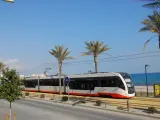 La Generalitat ofereix 286 tramvies diaris en direcció a les platges de l'àrea metropolitana d'Alacant