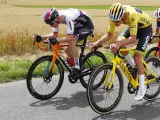 Matej Mohoric y Mathieu Van Der Poel, en la séptima etapa del Tour