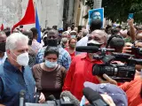 El presidente de Cuba, Miguel Díaz-Canel, en el pueblo de San Antonio de los Baños, durante las protestas surgidas en la localidad contra el Gobierno de país.