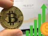 El repunte se produce despu&eacute;s de que el Bitcoin cayese por debajo de los 30.000 d&oacute;lares la semana pasada.