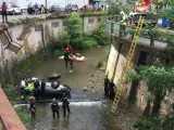 Vehículo caído al río Oiartzun.